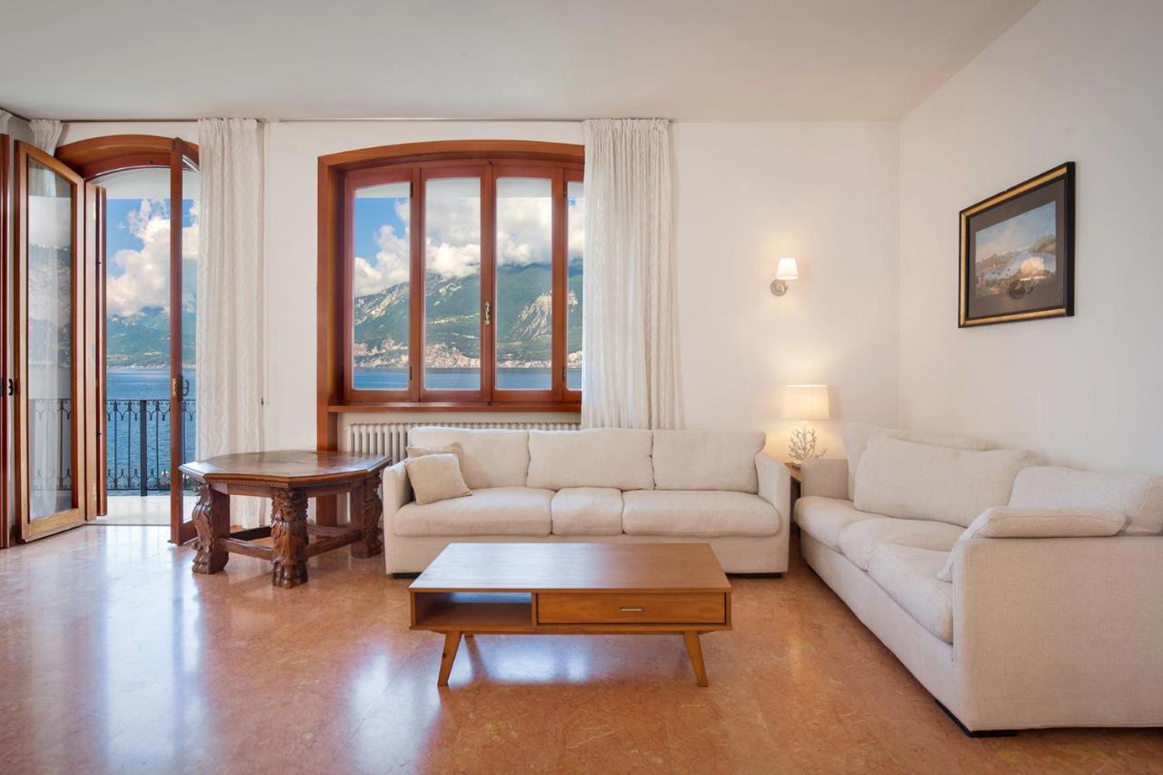 Villa Francesca-Grande Appartamento In Riva Al Lago Бренцоне сул Гарда Екстериор снимка